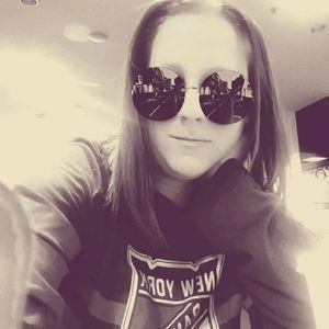 Meet your Posher, Amy